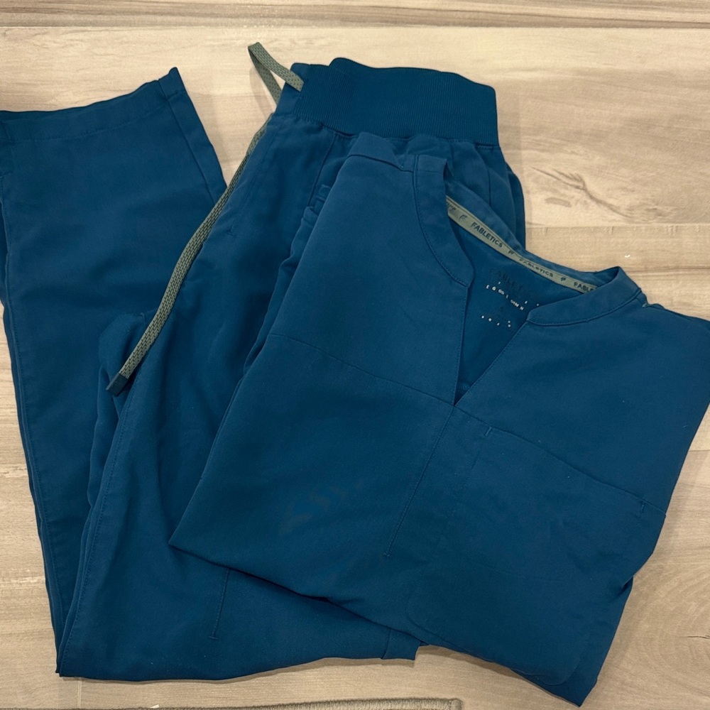 Fabletics Women's Blue Set